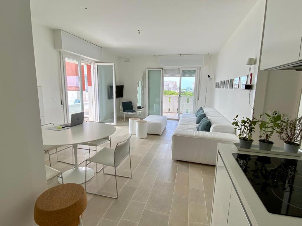 Residence Luna Lignano Sabbiadoro Eksteriør billede