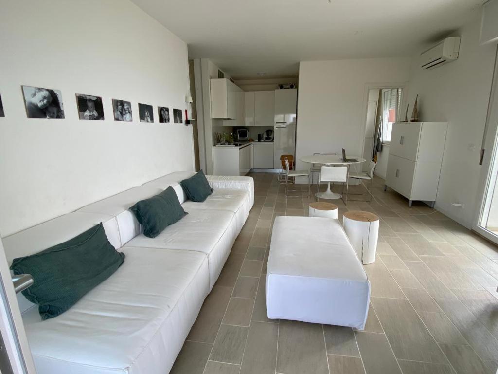 Residence Luna Lignano Sabbiadoro Eksteriør billede