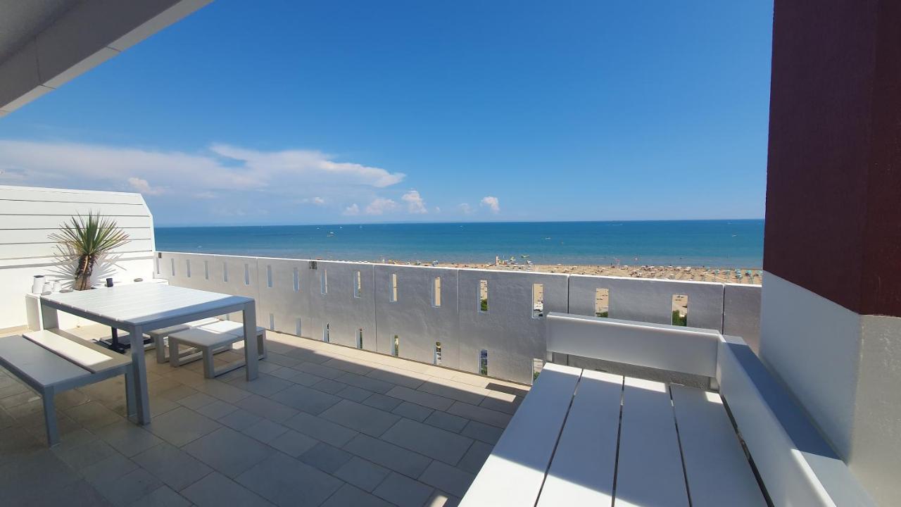 Residence Luna Lignano Sabbiadoro Eksteriør billede