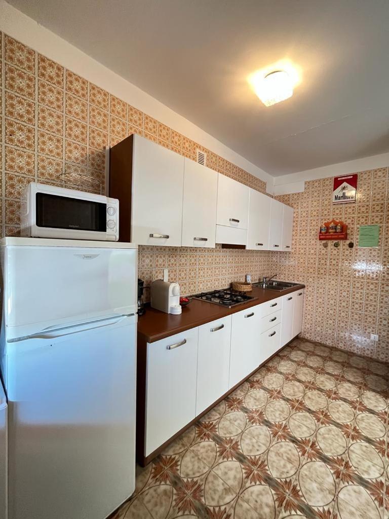 Residence Luna Lignano Sabbiadoro Eksteriør billede